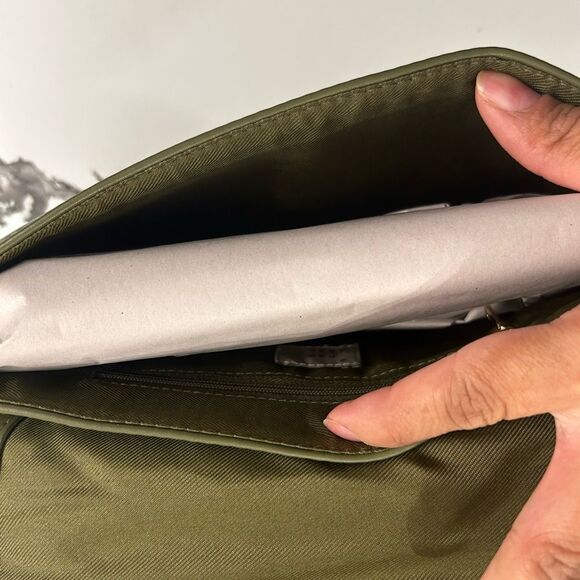 Olive Quilted Chain Shoulder Bag NWT - Picture 5 of 6